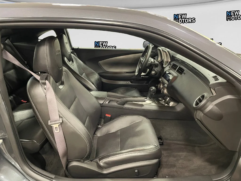 Used 2010 Cyber Gray Metallic Chevrolet SS image 15