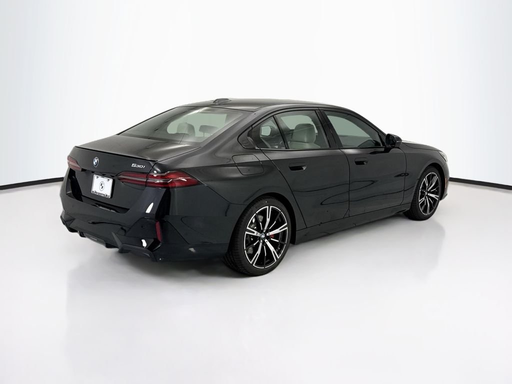 Used 2027 Black Sapphire Metallic BMW 530i image 6