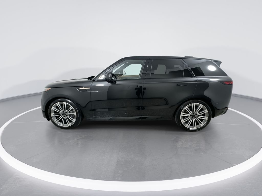 New 2027 Santorini Black Land Rover Dynamic SE image 5