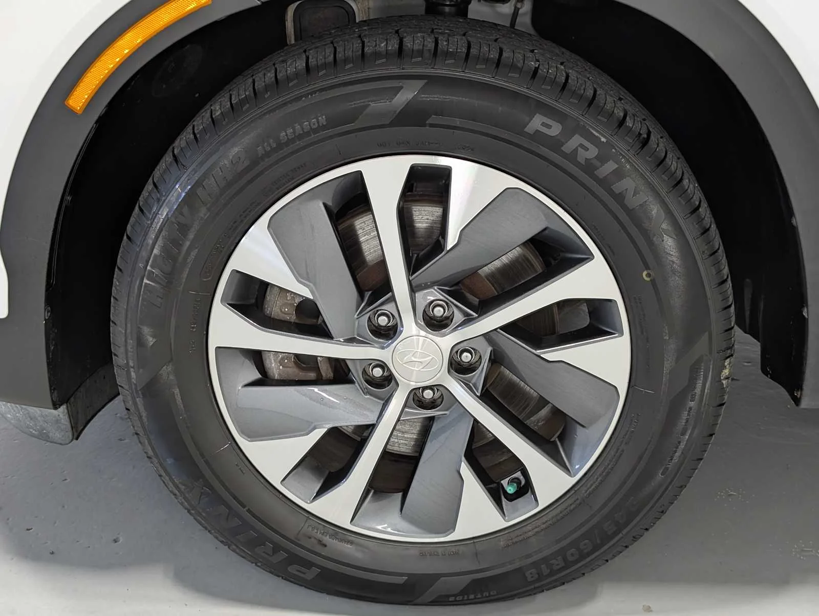 Used 2021 Hyper White Hyundai SEL image 3