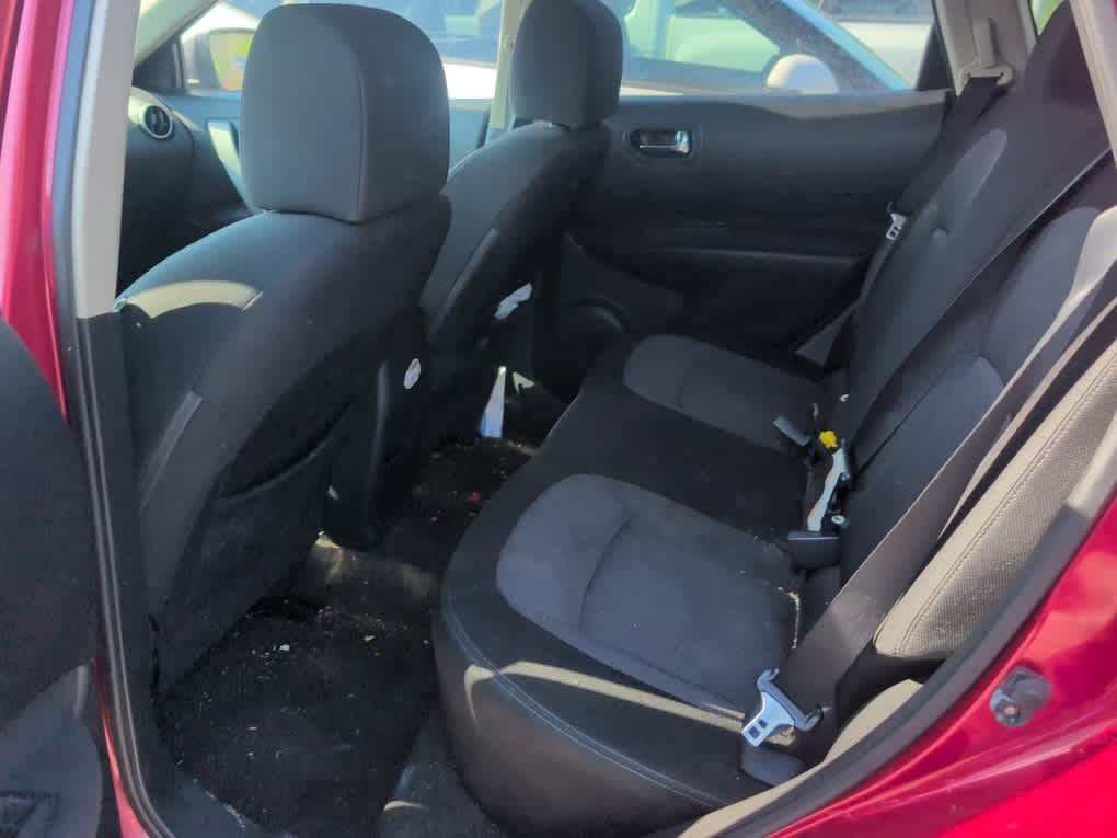Used 2011 Cayenne Red Nissan SV image 6