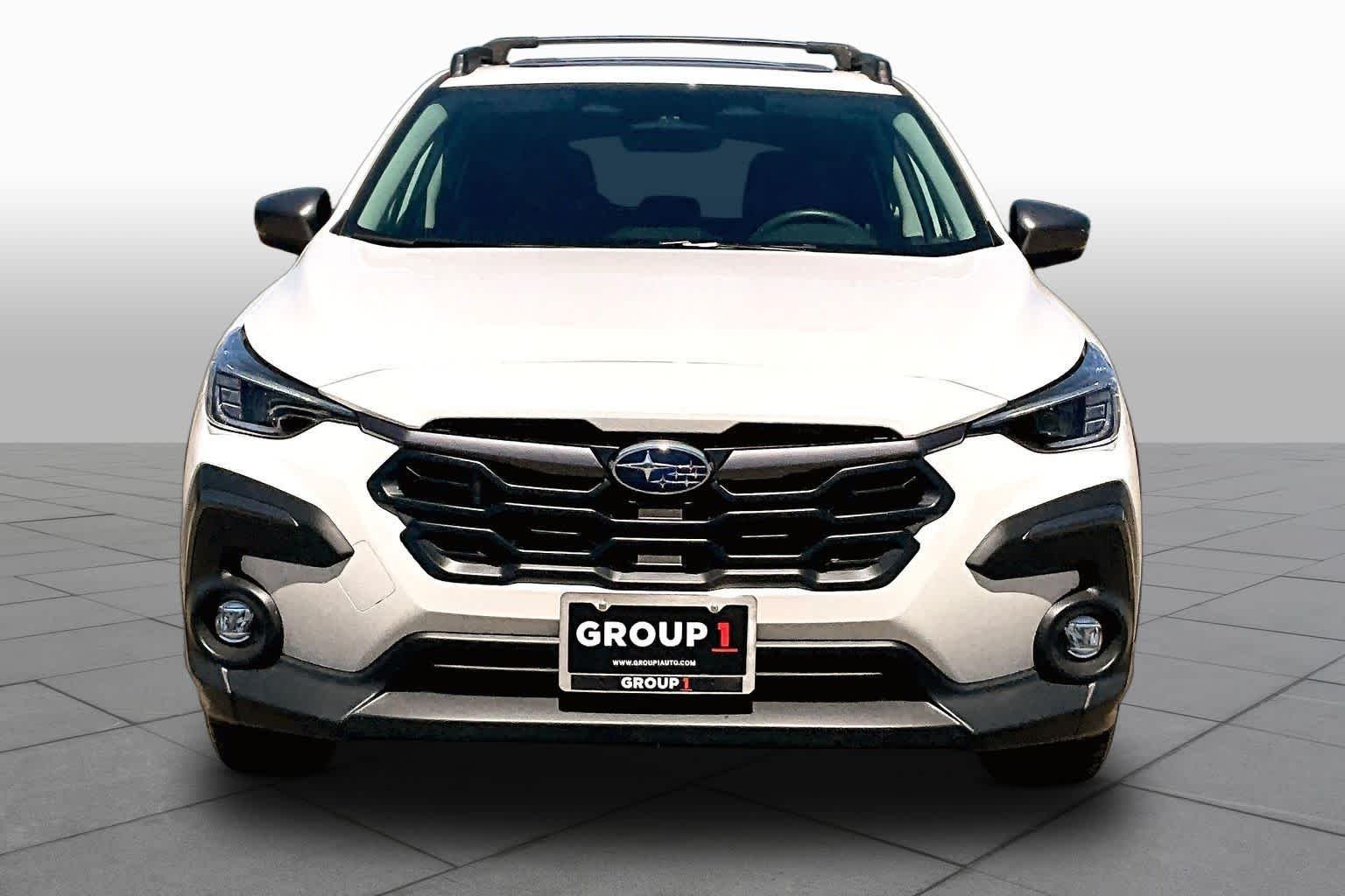 Used 2024 Crystal White Pearl Subaru Limited image 3