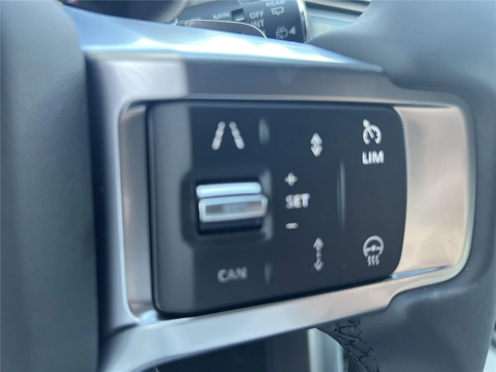 Used 2025 Eiger Grey Land Rover S image 11