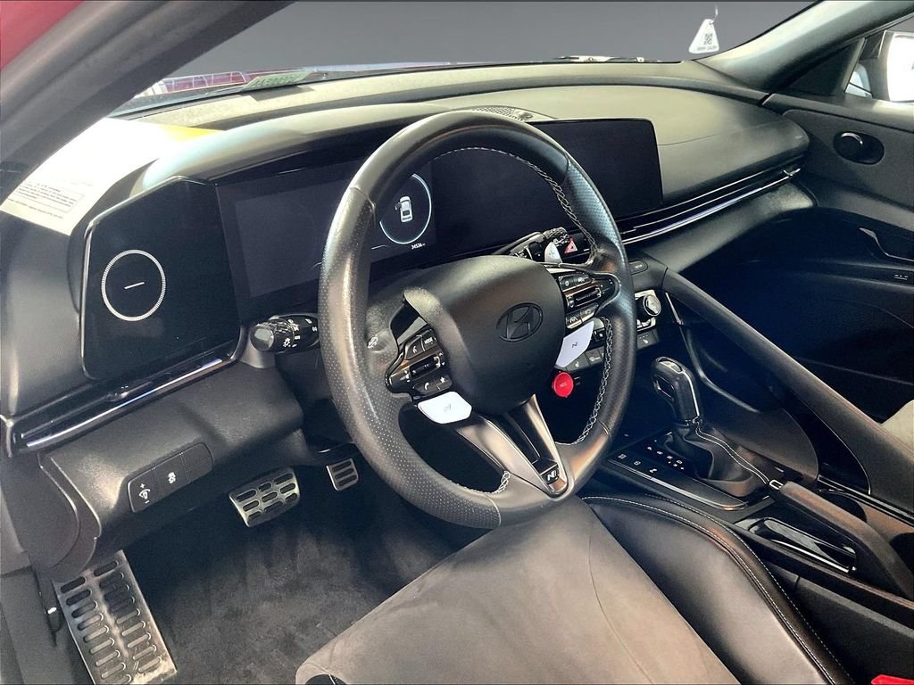 Used 2025 Red Hyundai Base image 8