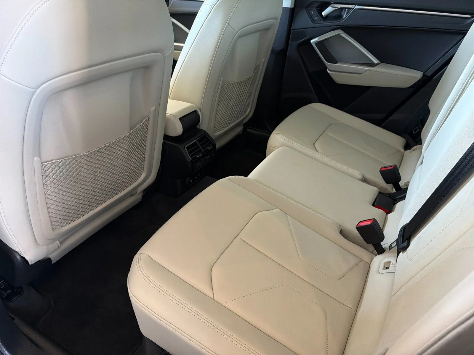 Used 2024  Audi Premium image 11