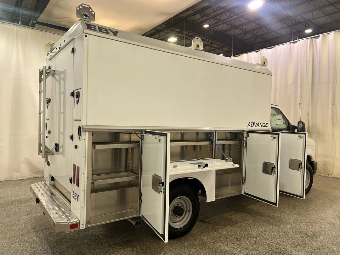 New 2026 Oxford White Ford E-350 SRW image 20