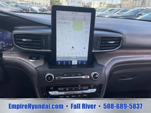 Used 2020 Black Ford Platinum image 25