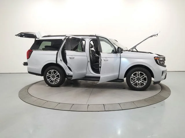 Used 2025 Silver Ford Active image 17