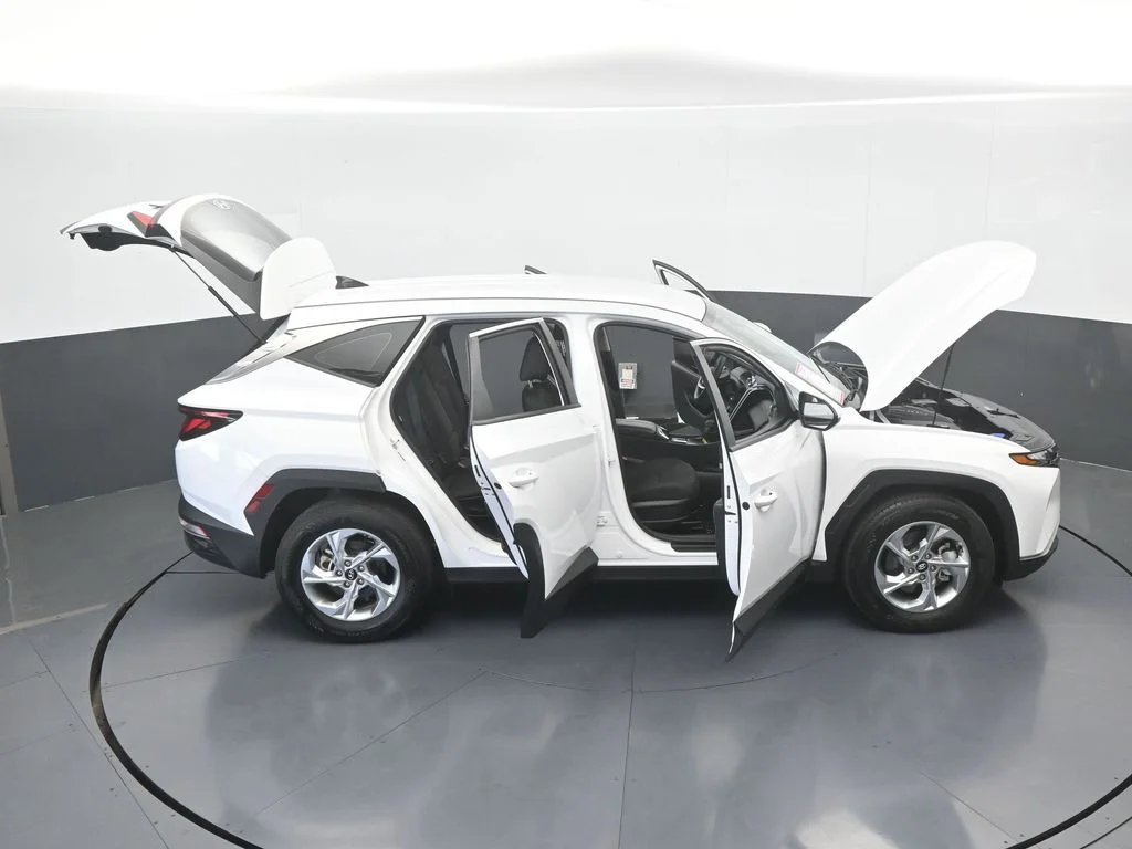 Used 2024 White Pearl Hyundai SE image 62