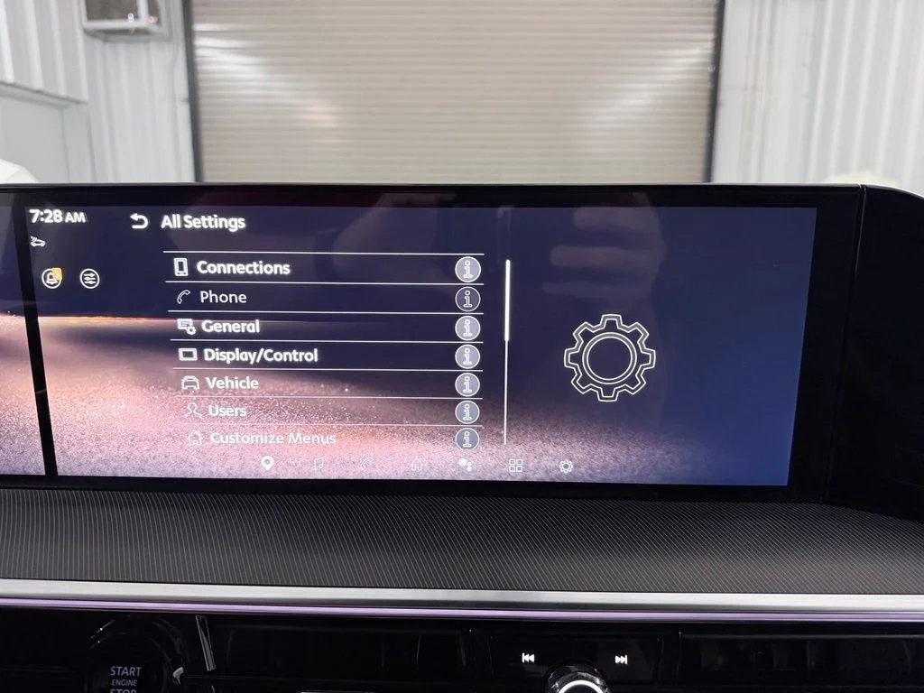 New 2027 RADIANT WHITE INFINITI Luxe 4WD image 29