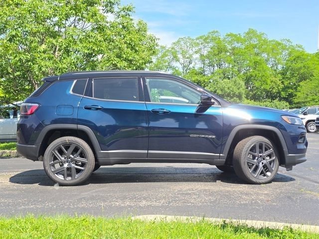 New 2026 Fathom Blue Pearl-Coat Exterior Paint Jeep Limited image 29