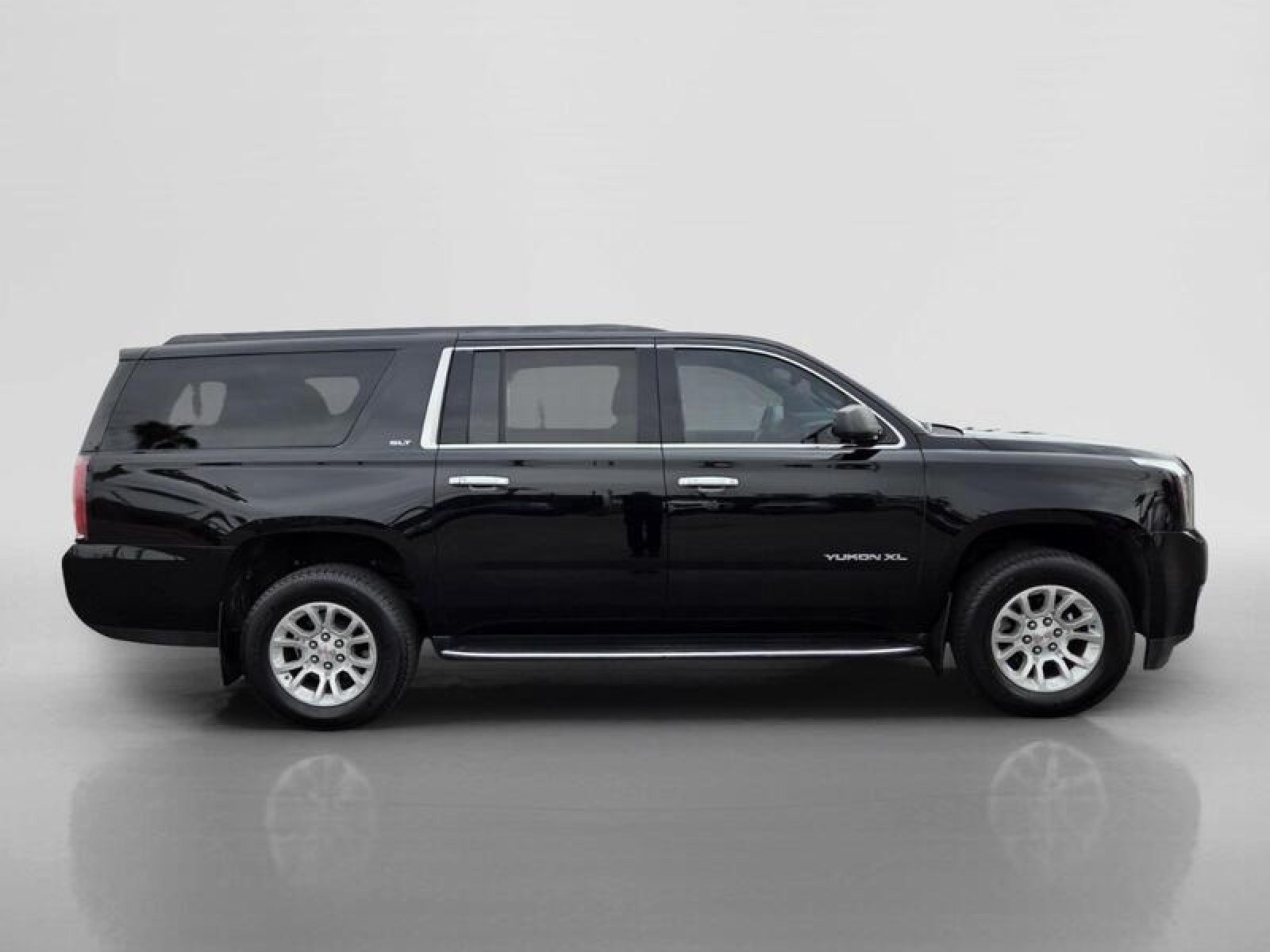 Used 2019 Onyx Black GMC SLT image 6