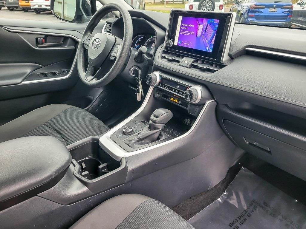 2025 TOYOTA RAV4 - Image 21