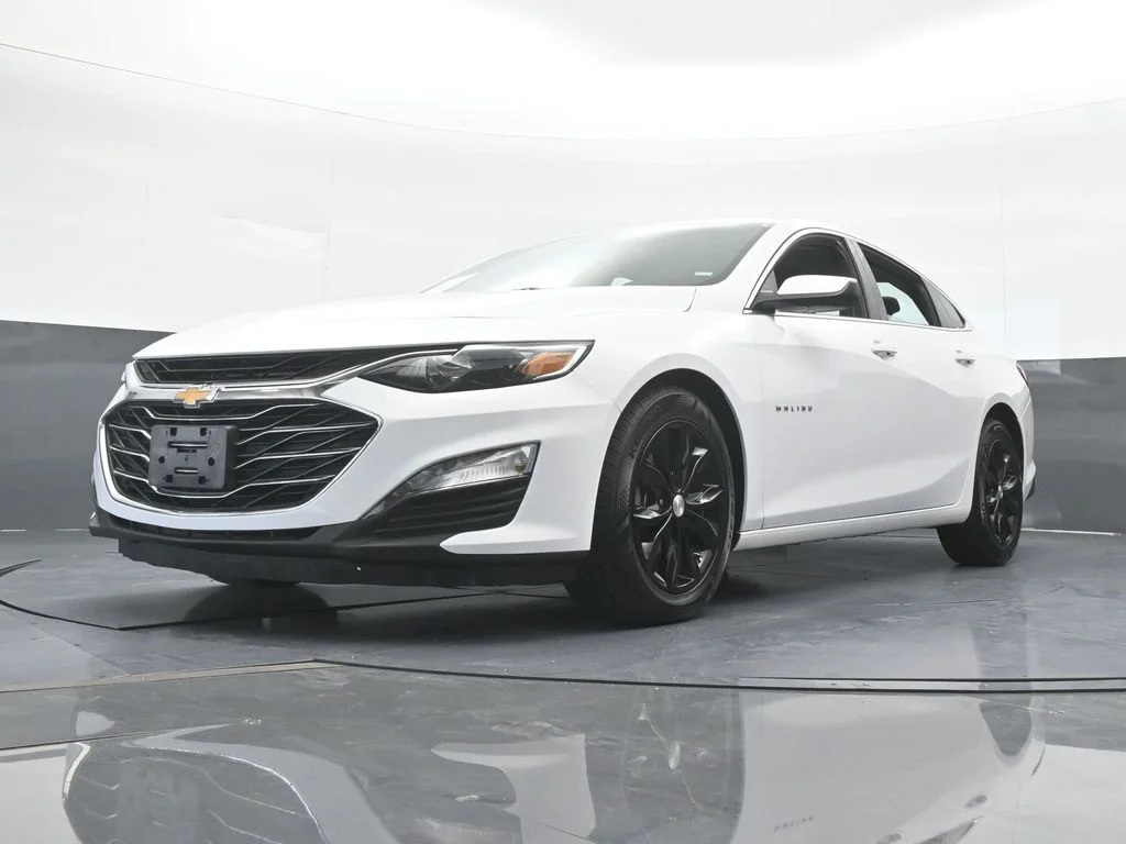 Used 2024 Summit White Chevrolet LT image 51