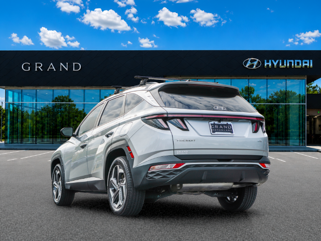 Used 2023 Silver Hyundai SEL image 4