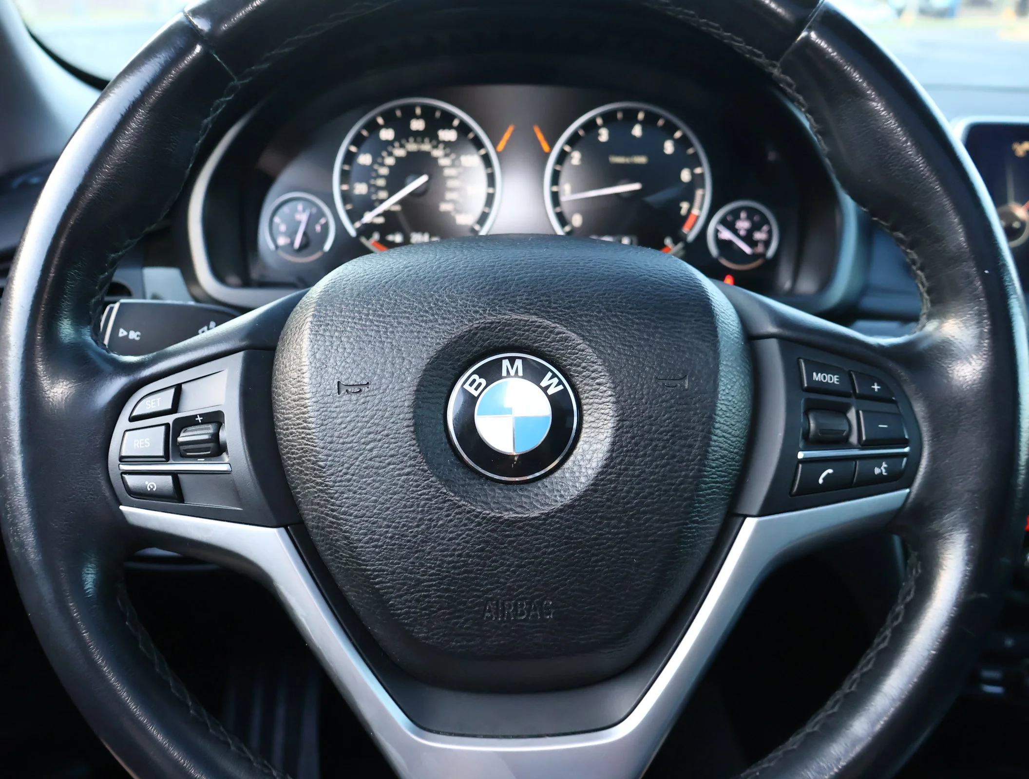 Used 2015 Blue BMW xDrive50i image 14