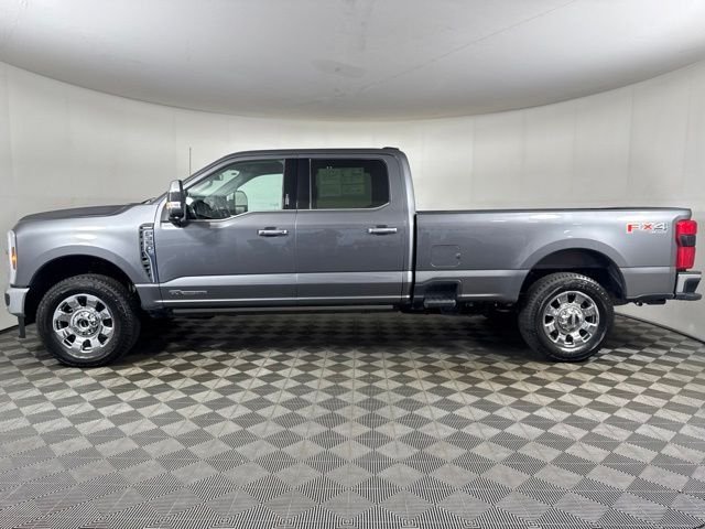 Used 2024 Gray Ford Lariat image 7