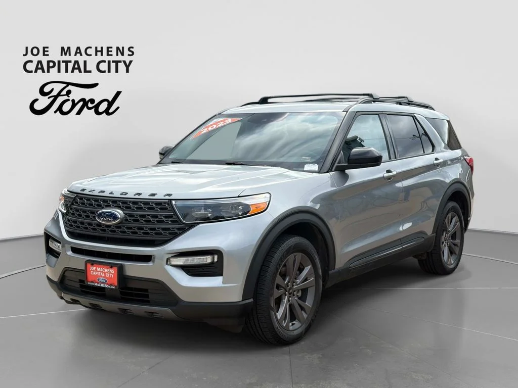 Used 2023 Silver Ford XLT image 9