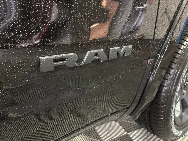 New 2026 Diamond Black Crystal Pearl-Coat Exterior Paint RAM BIG HORN image 9