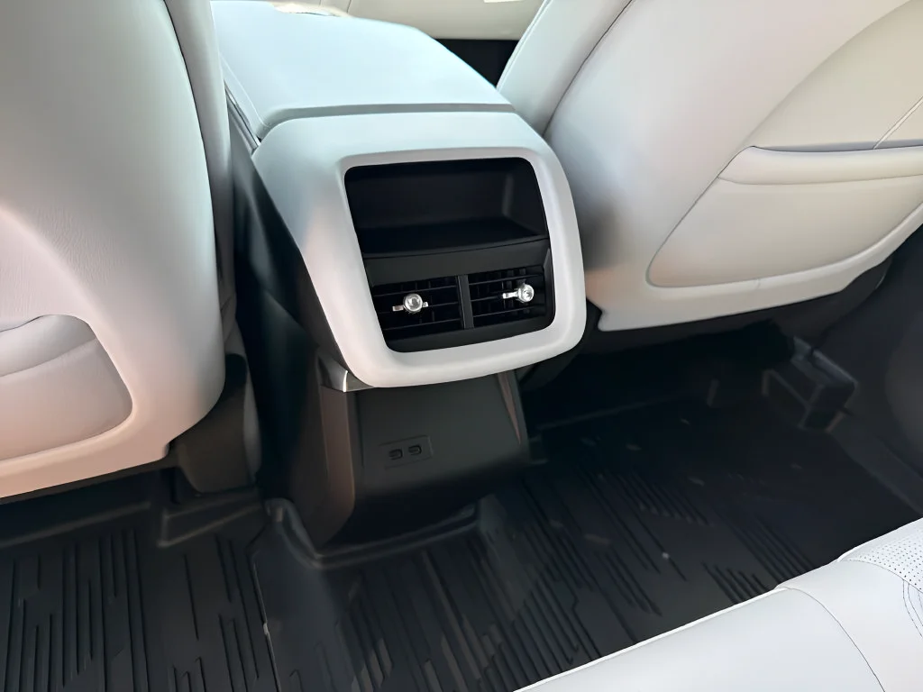 2026 Cadillac LYRIQ Sport - Photo 32