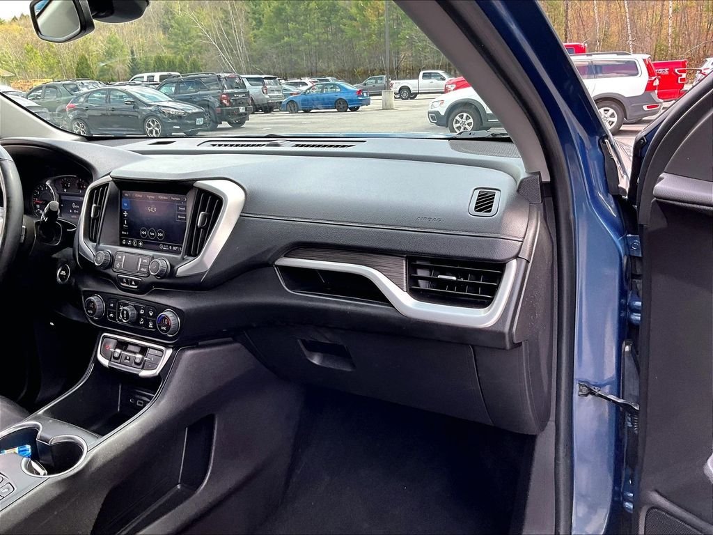 Used 2024 Downpour Metallic GMC SLT image 13