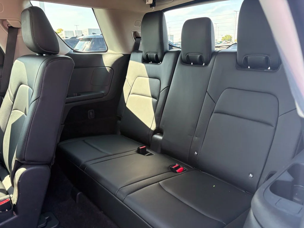 Certified Used 2025 White Nissan SL image 24