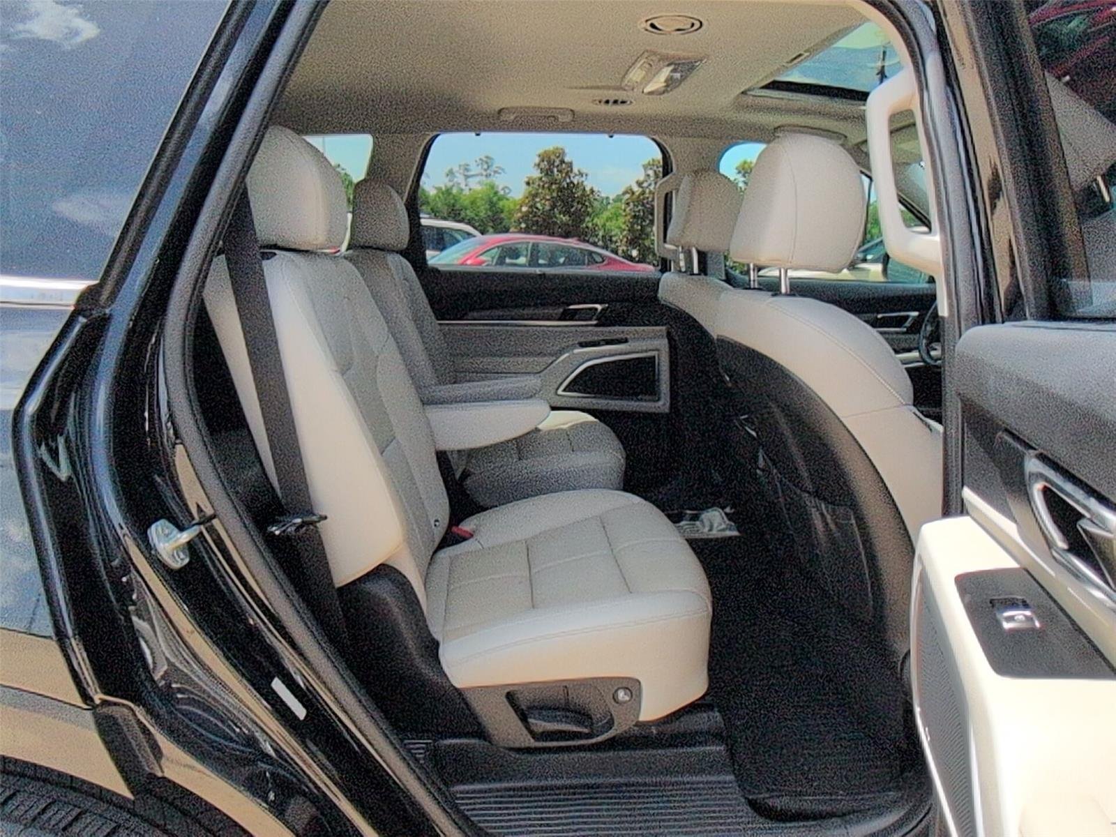 Used 2021 Ebony Black Kia EX image 26