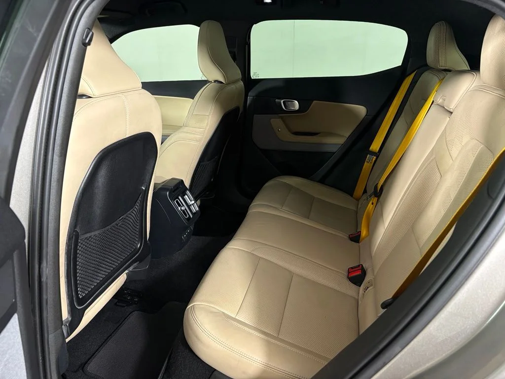 Used 2022 Gold Polestar Long Range Dual Motor image 35