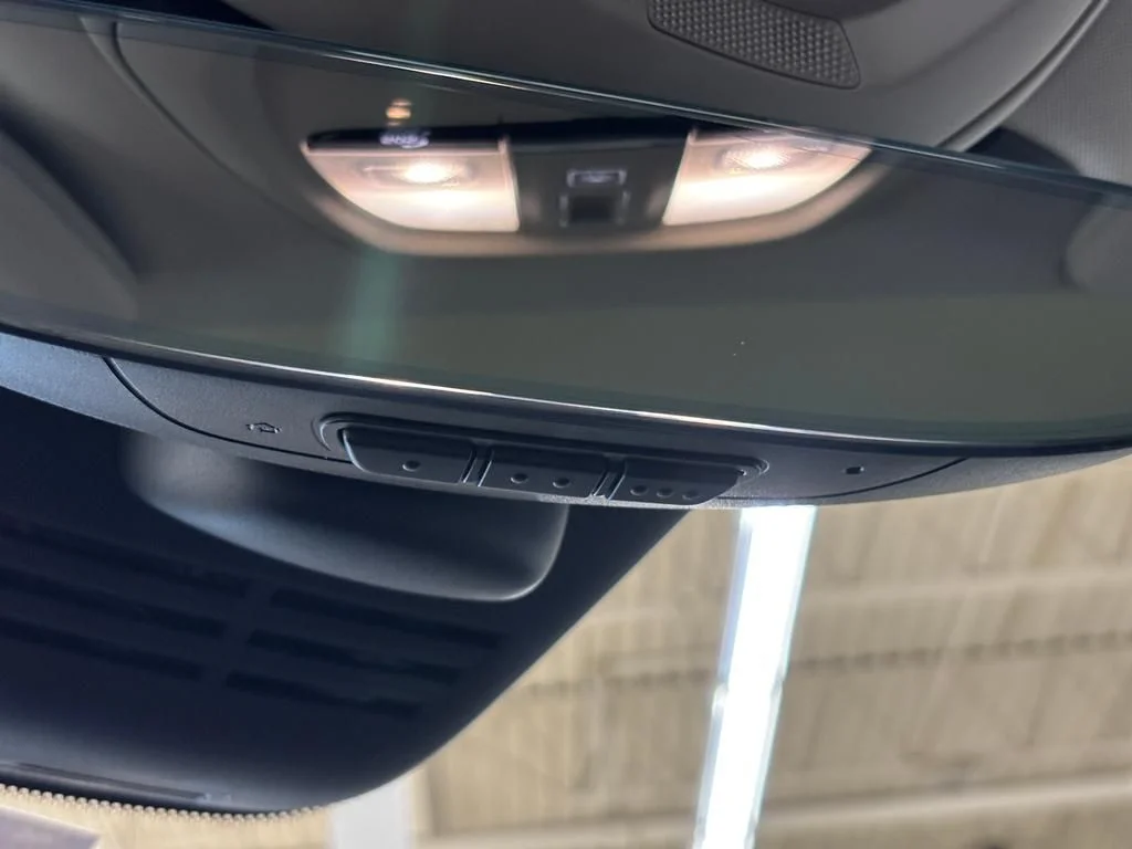 New 2026 Crystal White Volvo Ultra image 22