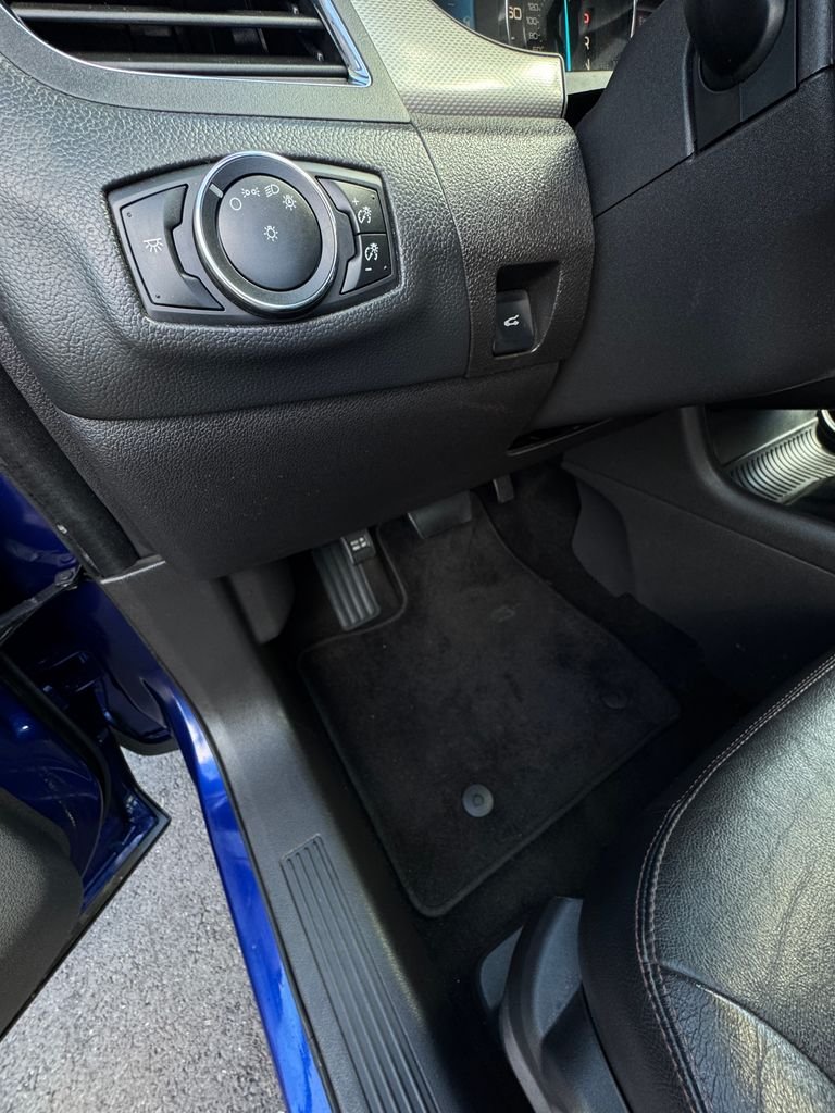 Used 2014 Blue Metallic Ford SEL image 15