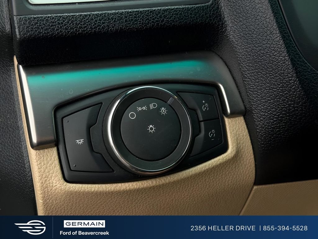 Used 2016 Oxford White Ford Base image 21