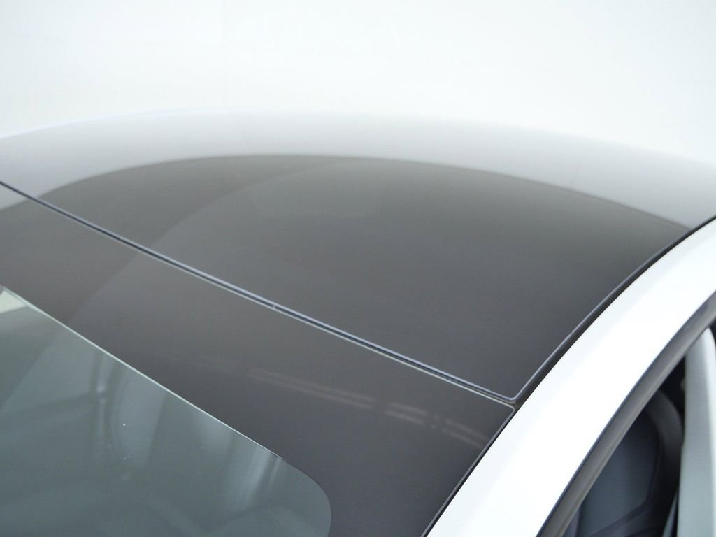 Used 2025  Tesla Long Range image 19