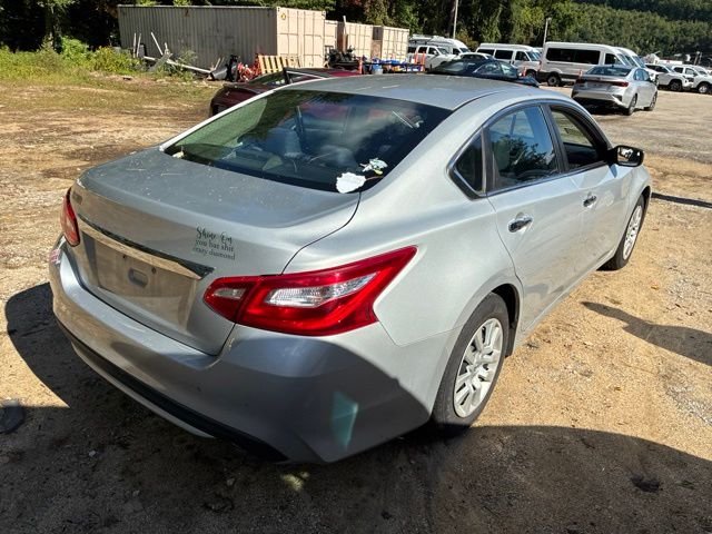 Used 2017 Silver Nissan 2.5 S image 2