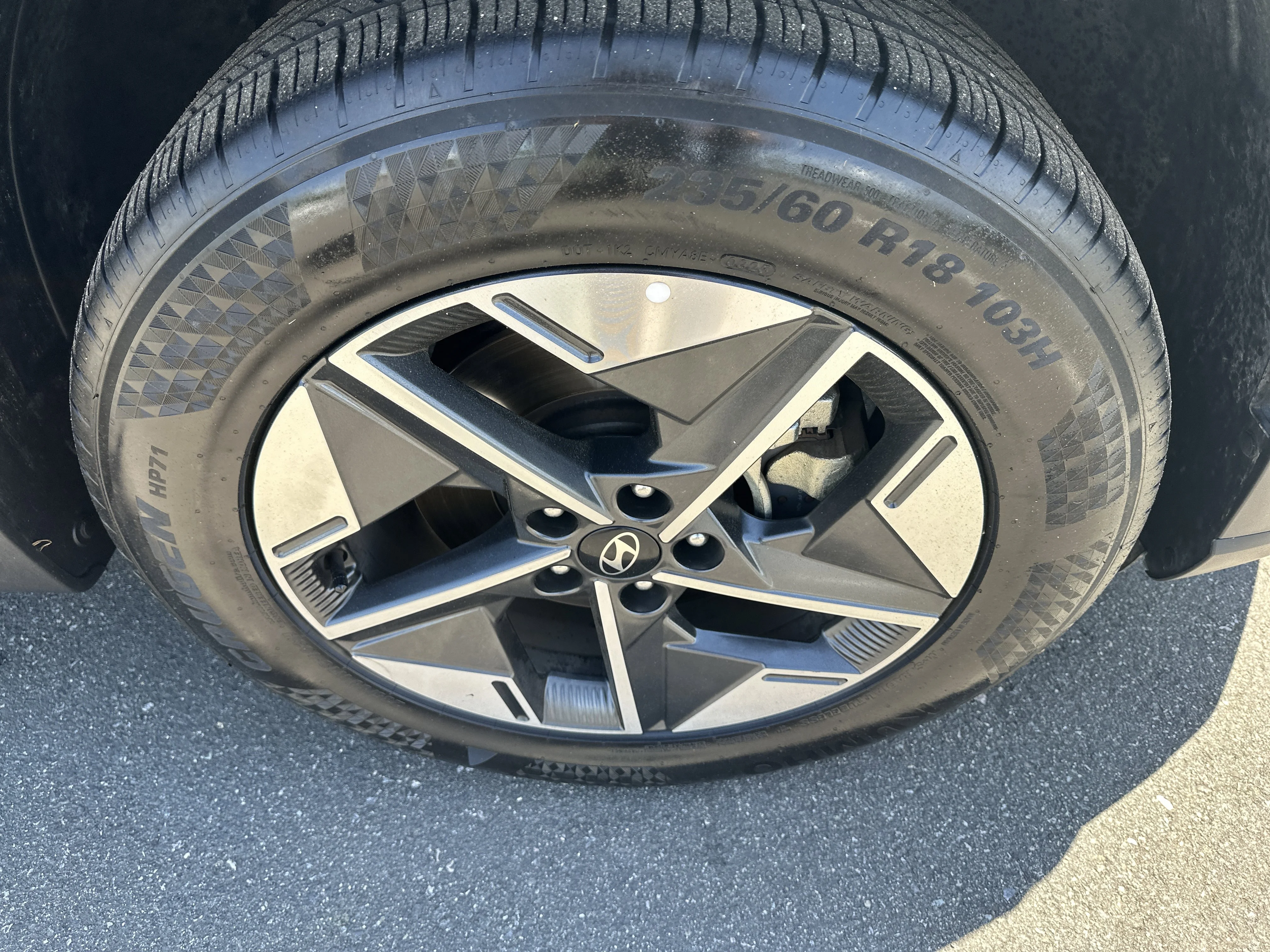 Used 2025 Ecotronic Gray Hyundai SEL image 31
