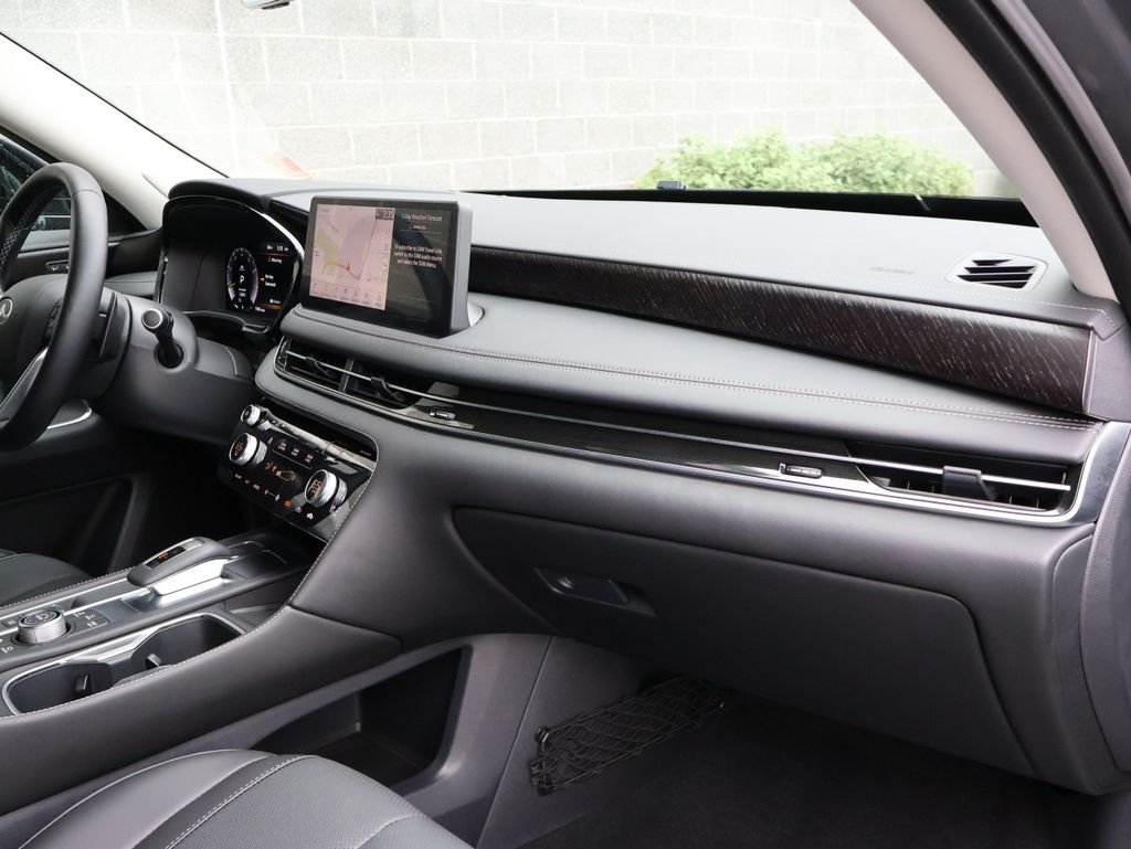 Used 2025 Graphite Shadow INFINITI Sensory image 11