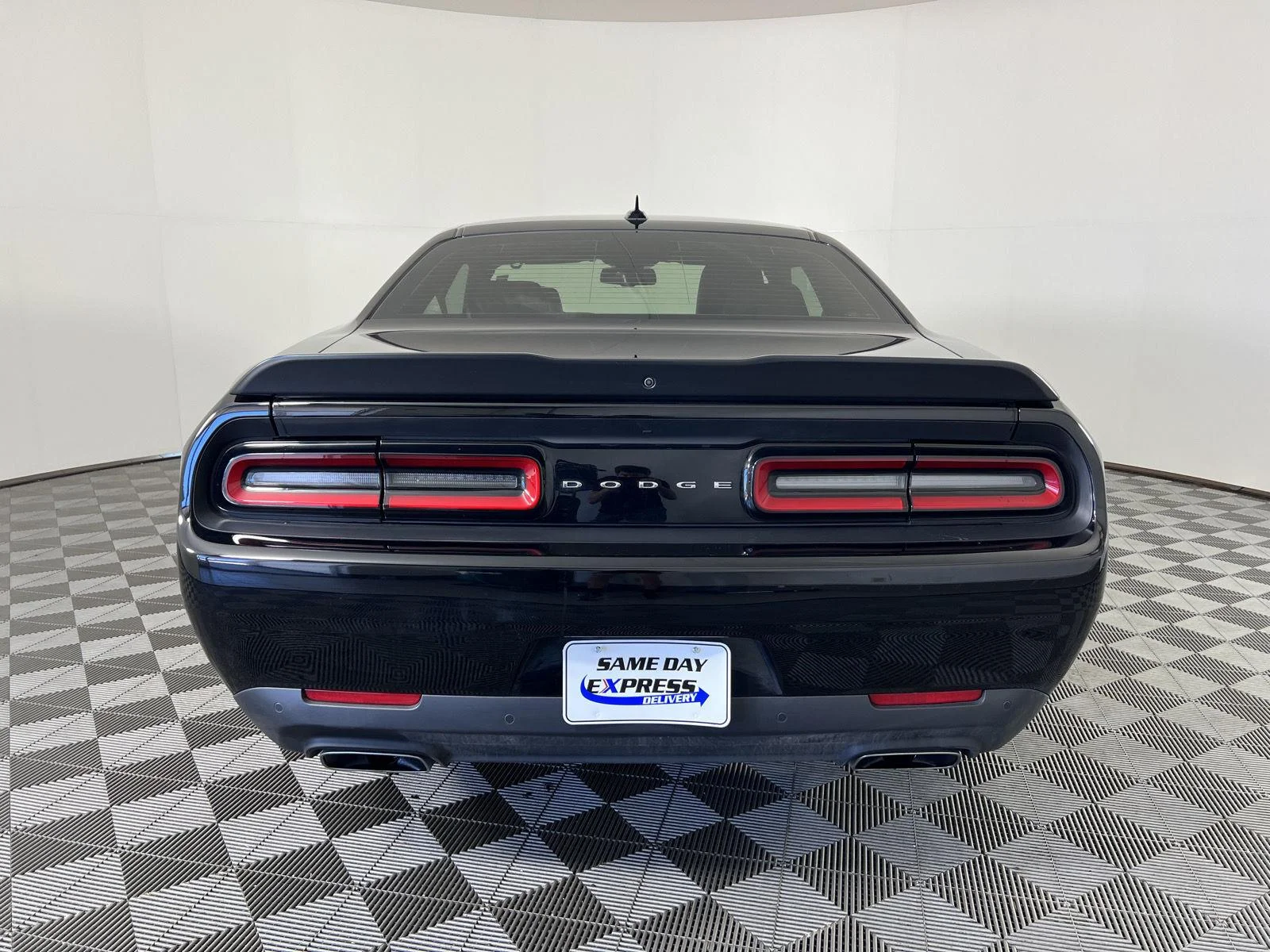 Used 2023 Pitch Black Clearcoat Dodge R/T image 25