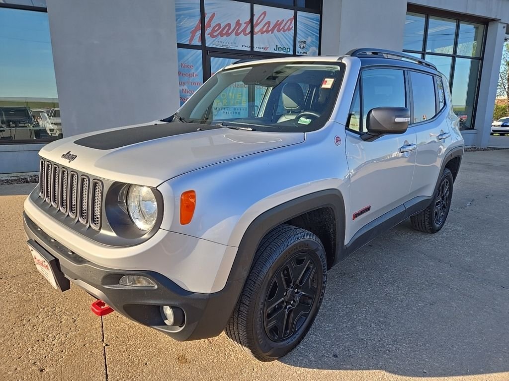 Used 2018 Jeep Renegade Trailhawk with VIN ZACCJBCB6JPJ00776 for sale in Kansas City