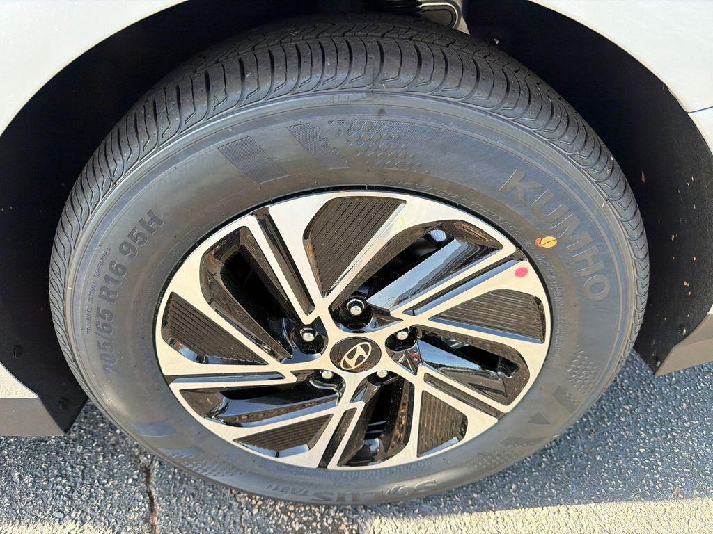 New 2026 Silver Hyundai Blue image 19