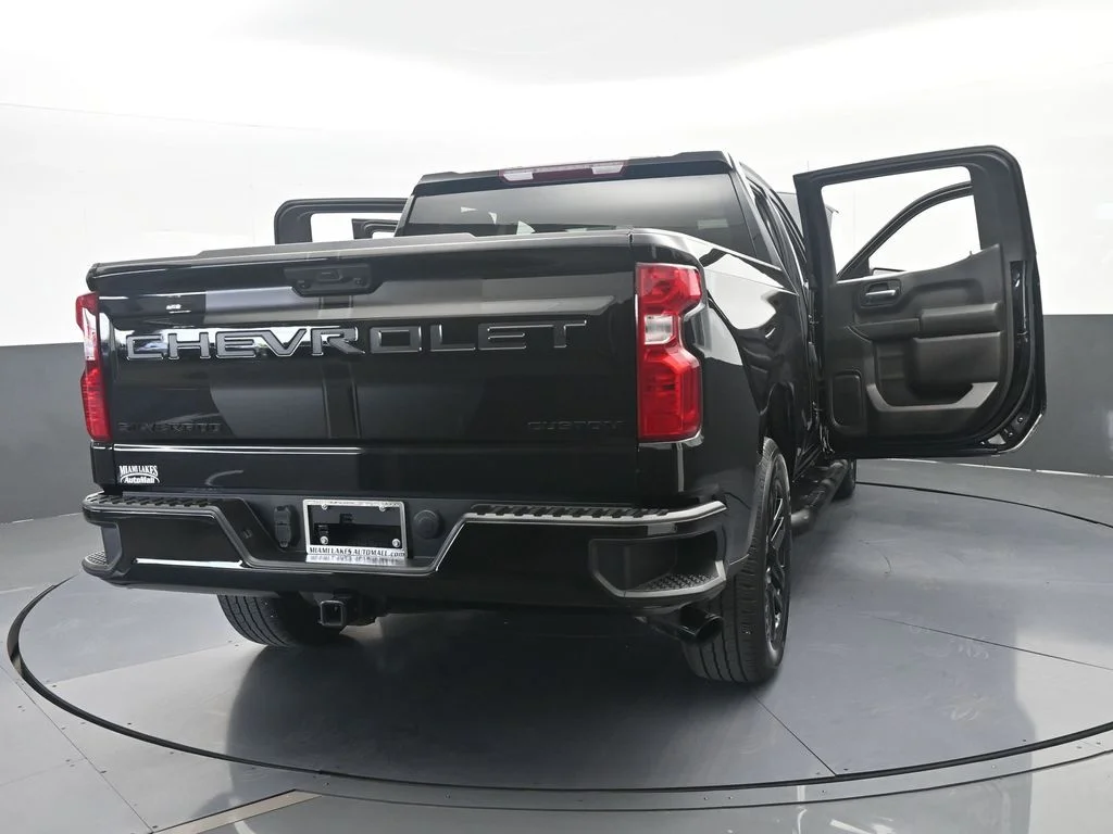 Used 2025 Black Chevrolet Custom image 76