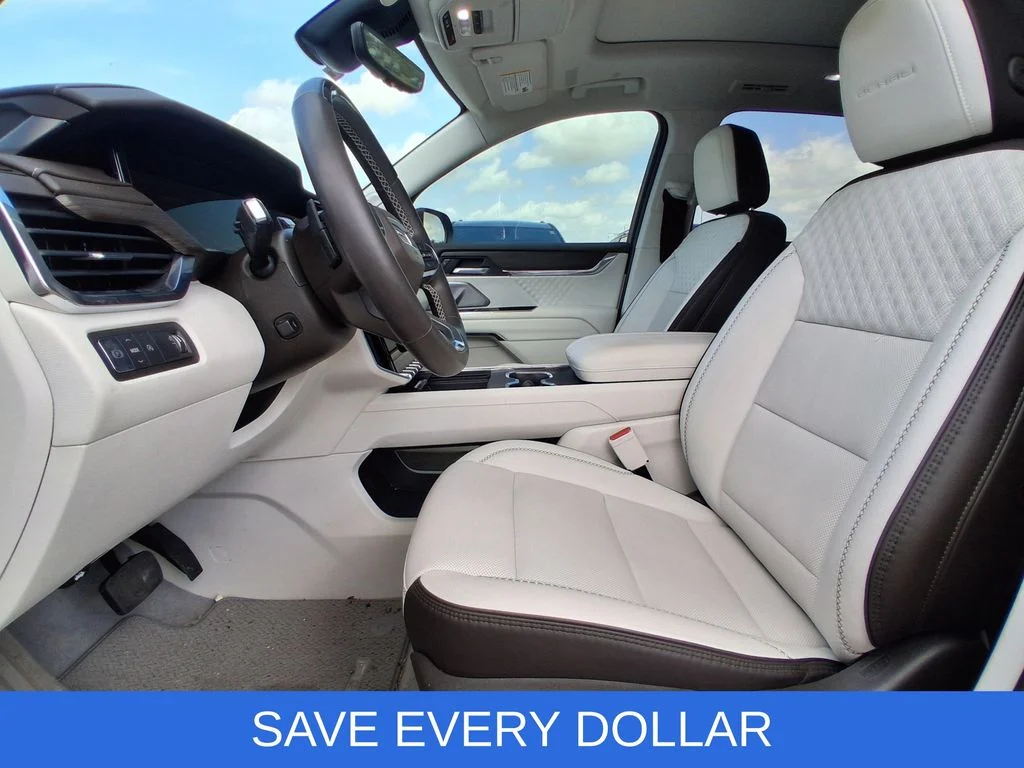 Used 2025 Black GMC Denali image 13