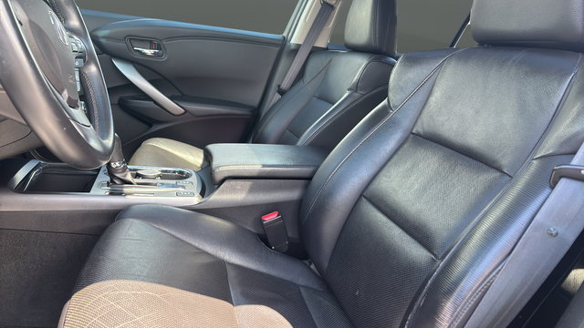 Used 2015 Black Acura Base image 9