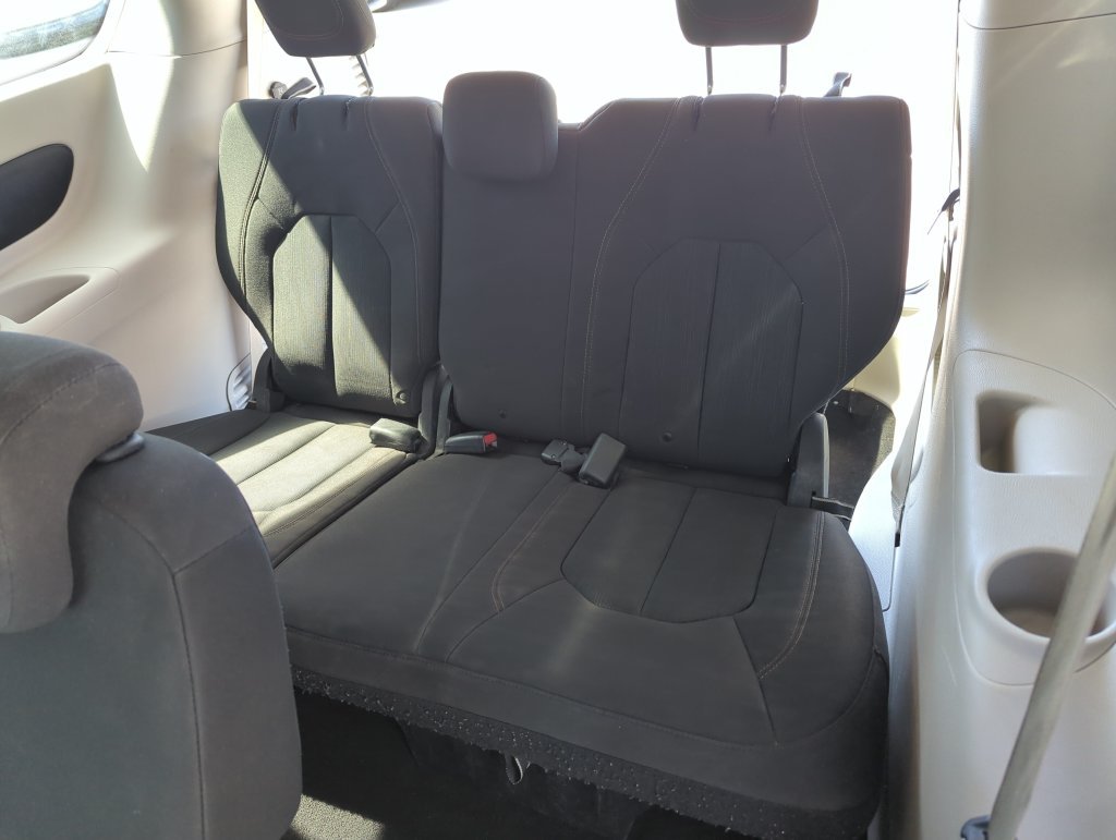 Used 2019 Gray Chrysler Touring Plus image 27