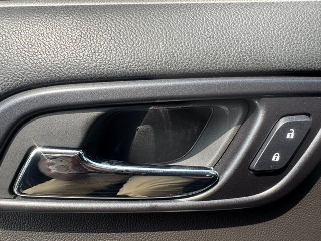Used 2016 Black Chevrolet LT image 7