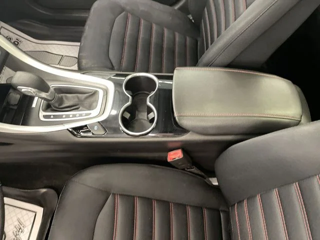 Used 2016 Shadow Black Ford SE image 20