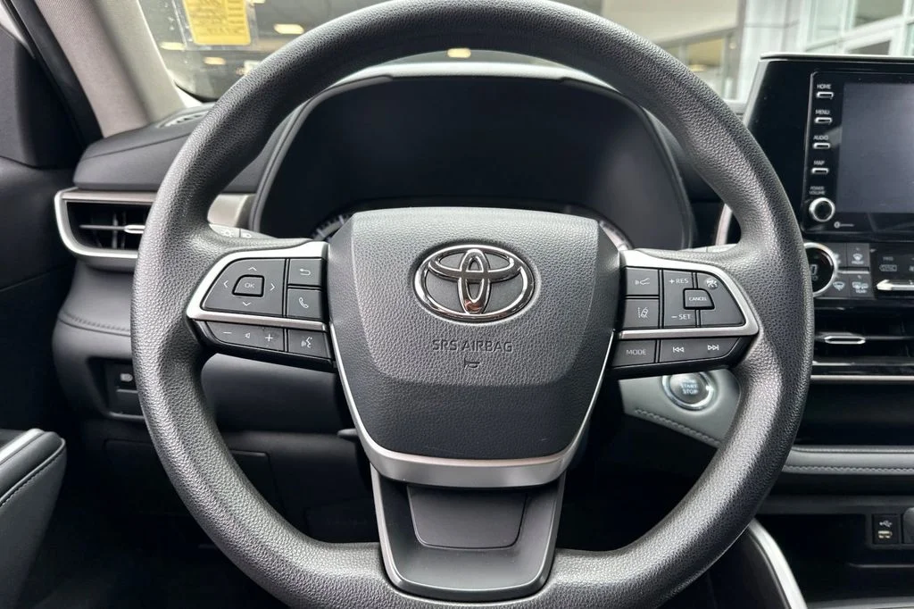Used 2022 Beige Toyota L image 24