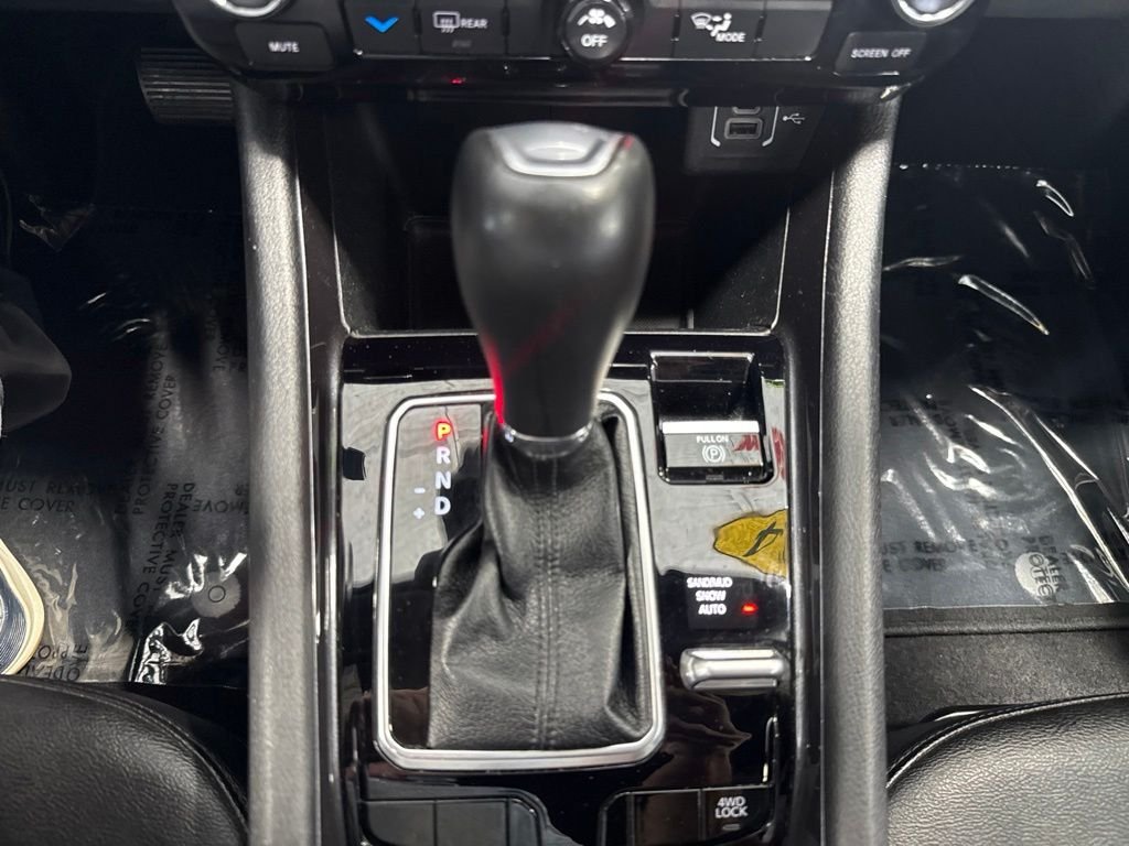 Used 2024 Silver Jeep Latitude image 16