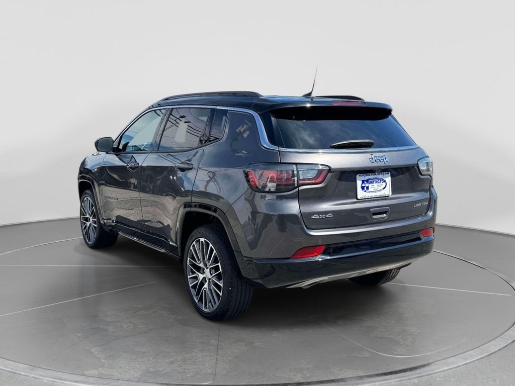 Used 2023 Gray Jeep Limited image 5