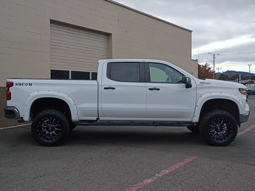 Used 2023 Summit White Chevrolet WT image 3