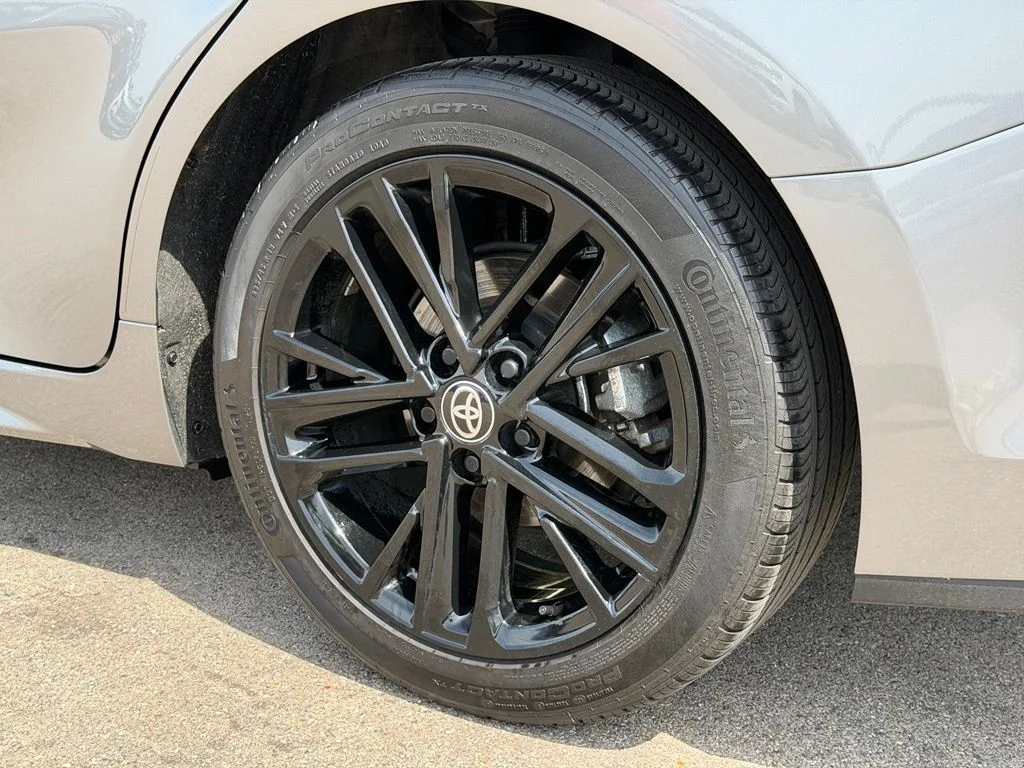 Used 2026  Toyota SE image 27
