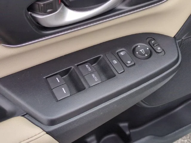 Used 2022  Honda EX-L image 13